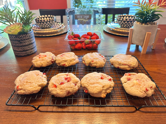 Strawberry Cheesecake Cookies